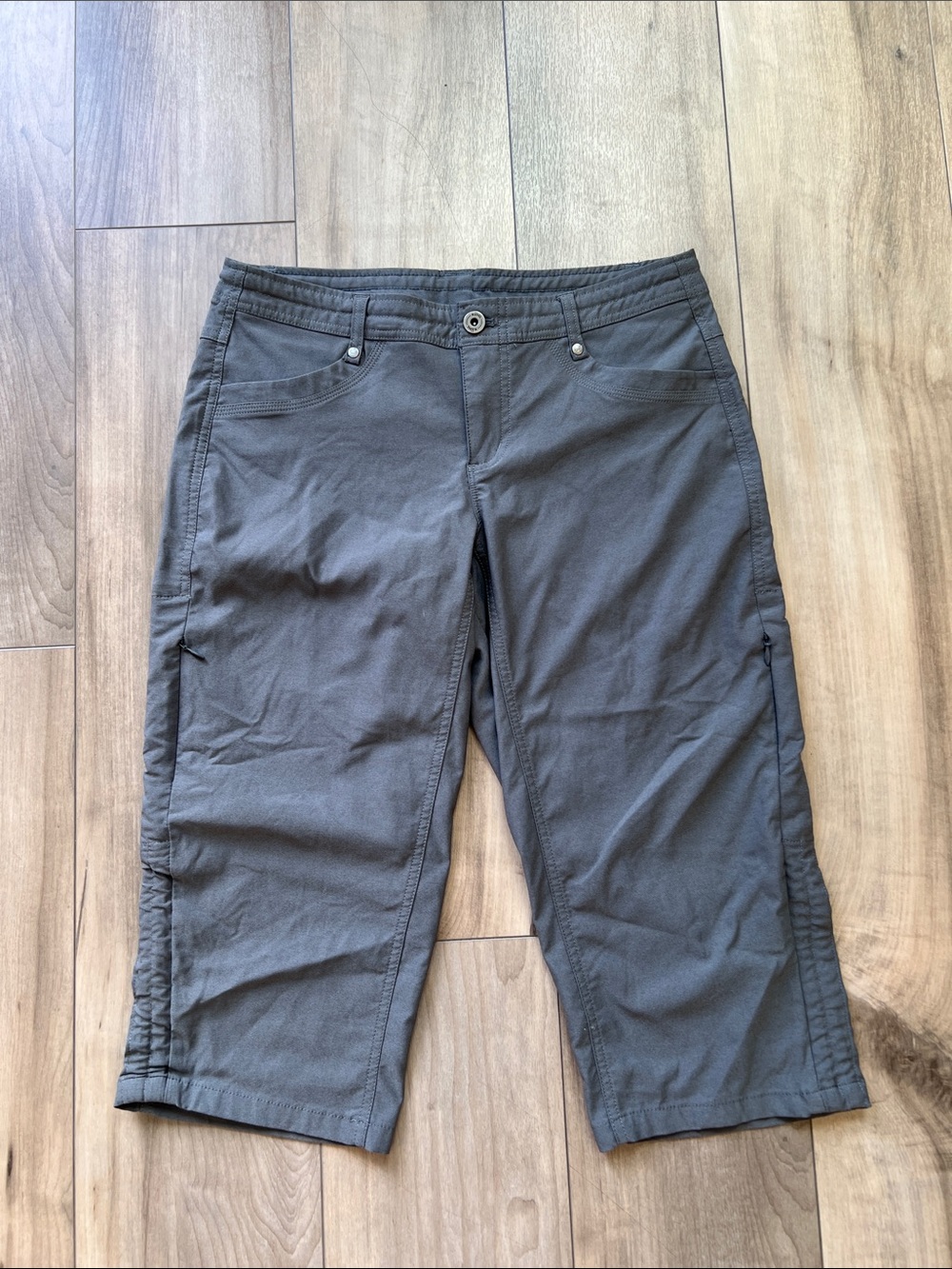 Kuhl Women's Sz 6 Gray Outdoor Capri  Knee-Length Shorts